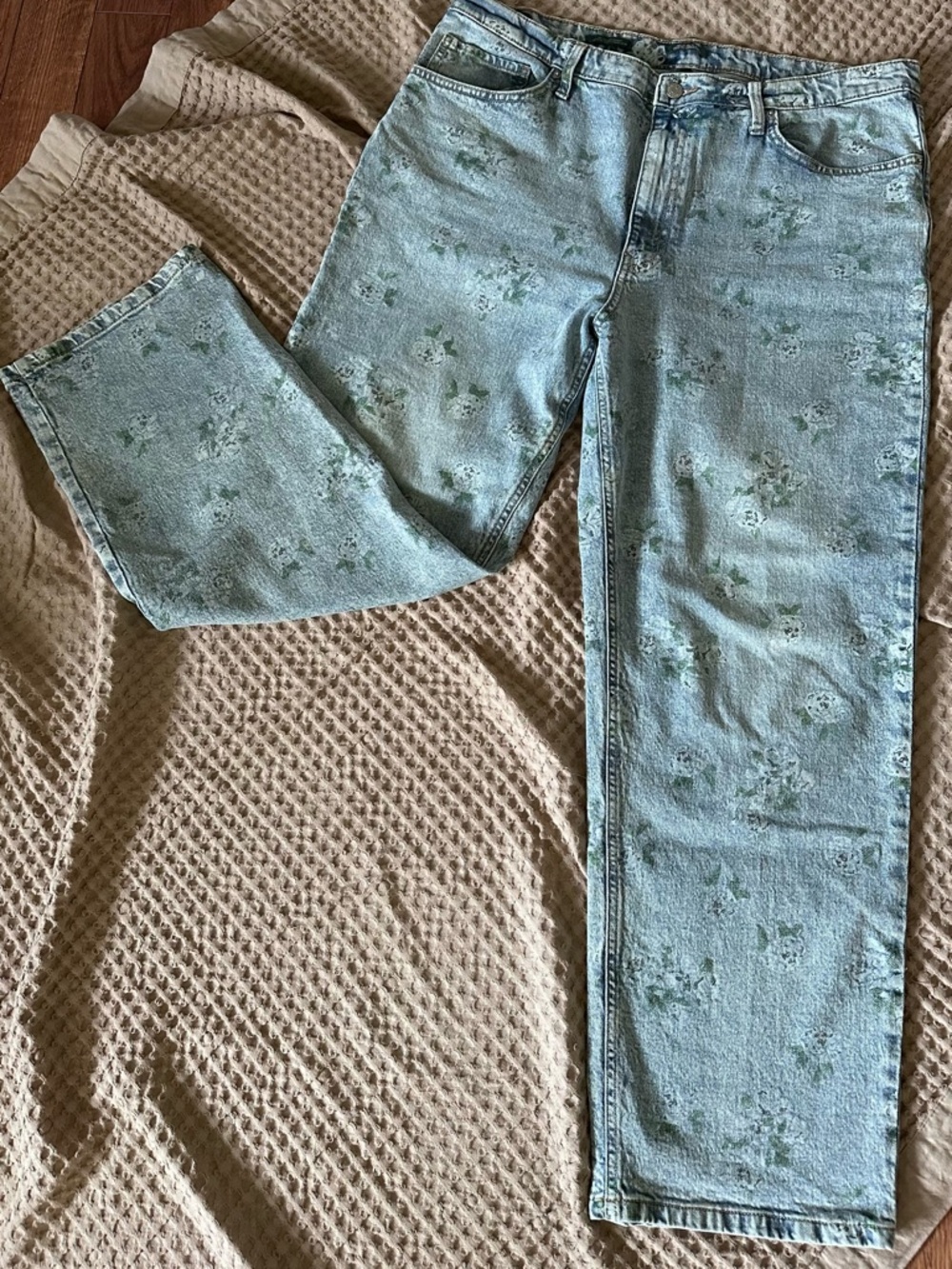 Wild Fable Light Wash Floral Print Women’s Jeans